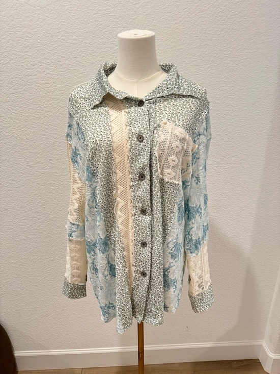 POL Tops - POL Green Blue floral Cream Lace Semi Sheer button up shirt size medium